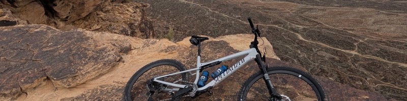 My Epic 9 Sport laying on top of the Zen trail in St. George, Utah.